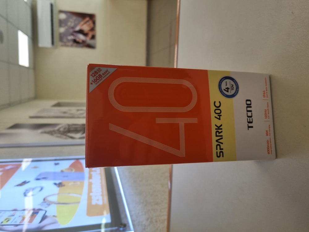Смартфон Tecno Spark 40C 8/128