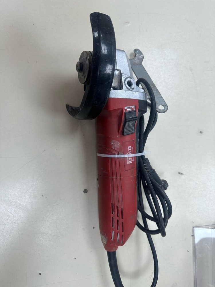 Угловая шлифмашина Elitech МШУ 0912;