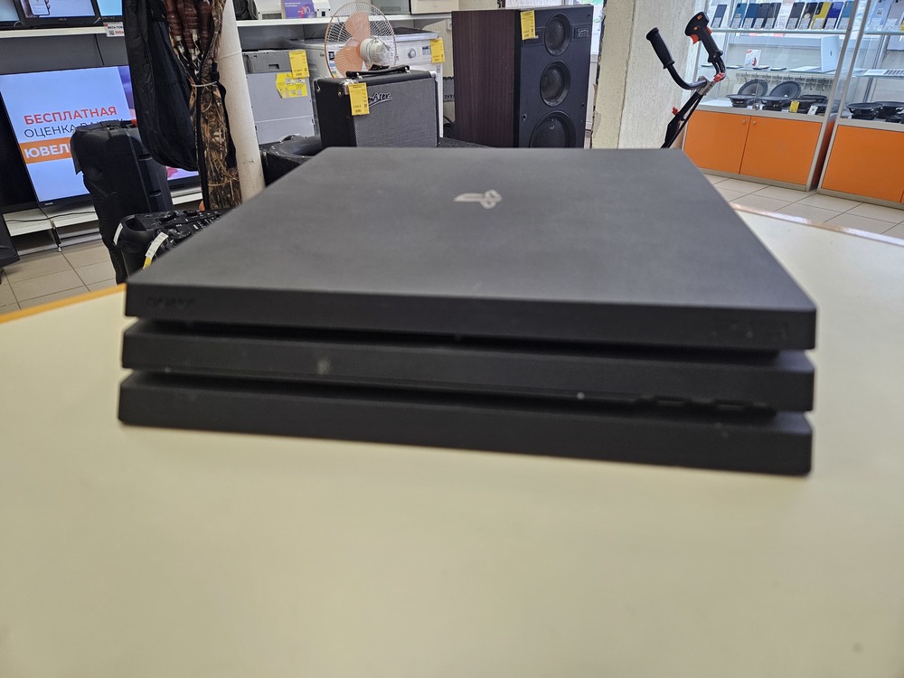 Игровая приставка PlayStation 4 Pro 1Tb