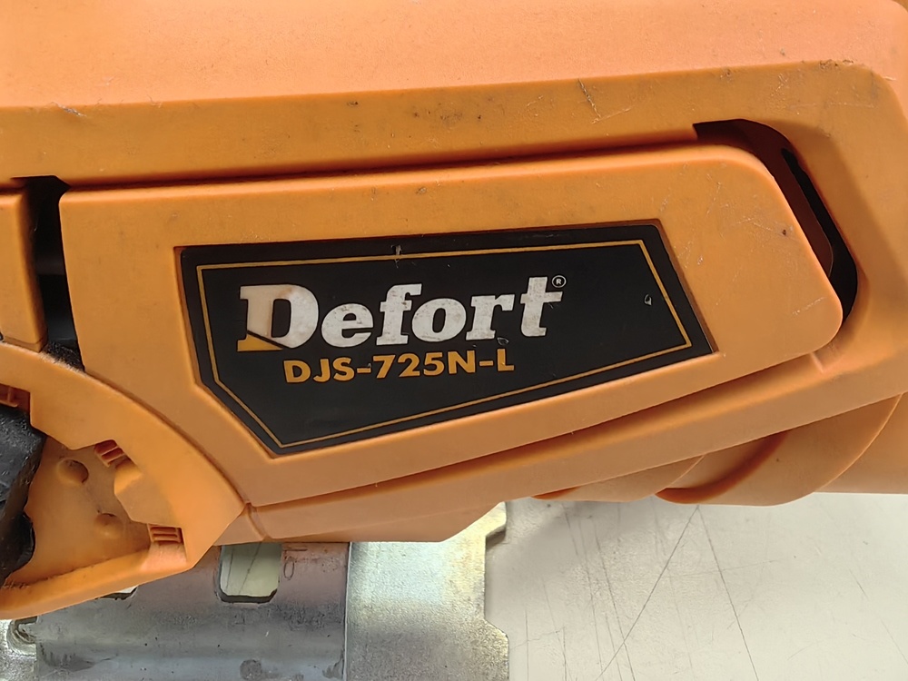 Лобзик Defort DJS-625N