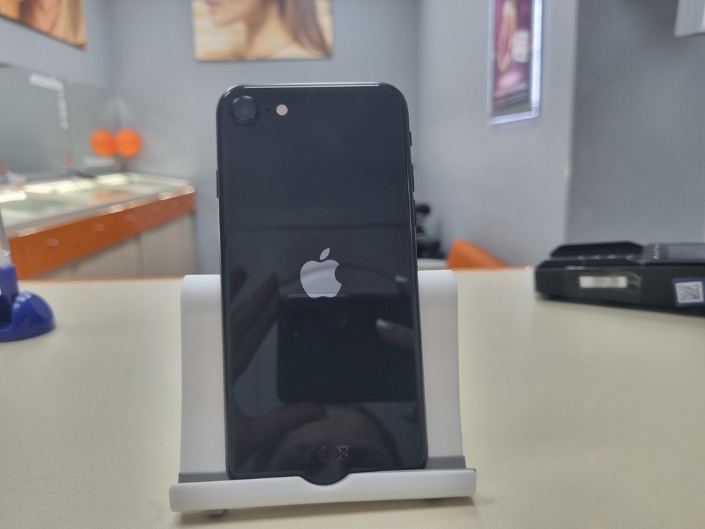 Смартфон Apple Iphone SE 2022 128Gb