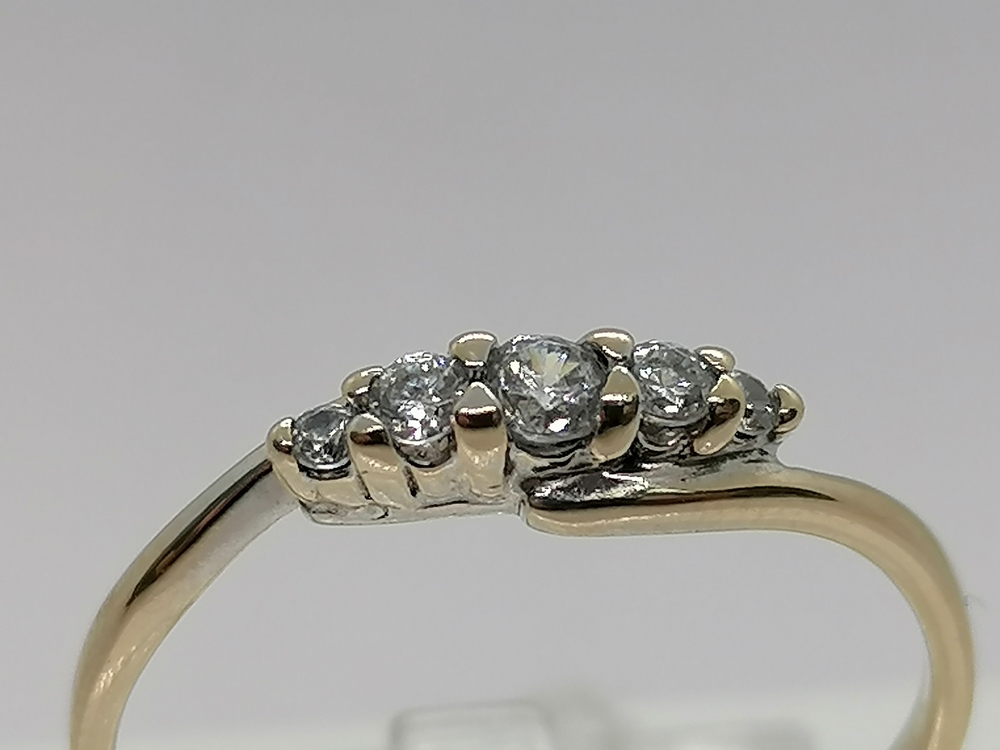 КОЛКМИ585 КОЛЬЦО С КАМНЯМИ (Au 585)