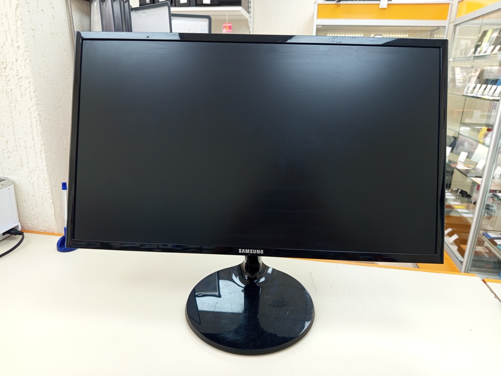 Монитор Samsung S24F354FHI