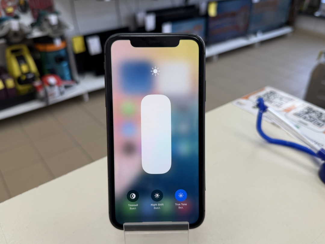 Смартфон Apple iPhone 11 64Gb