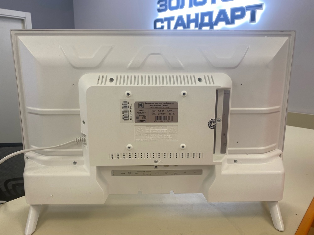 LED Телевизор HI VHIX-24H152WSY