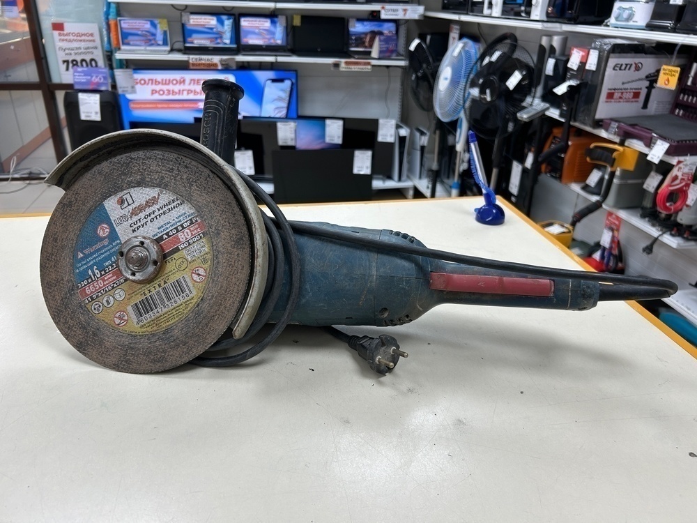 Угловая шлифмашина Bosch GWS-2200;