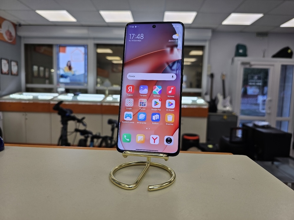Смартфон Xiaomi Redmi Note 13 Pro+ 8/256