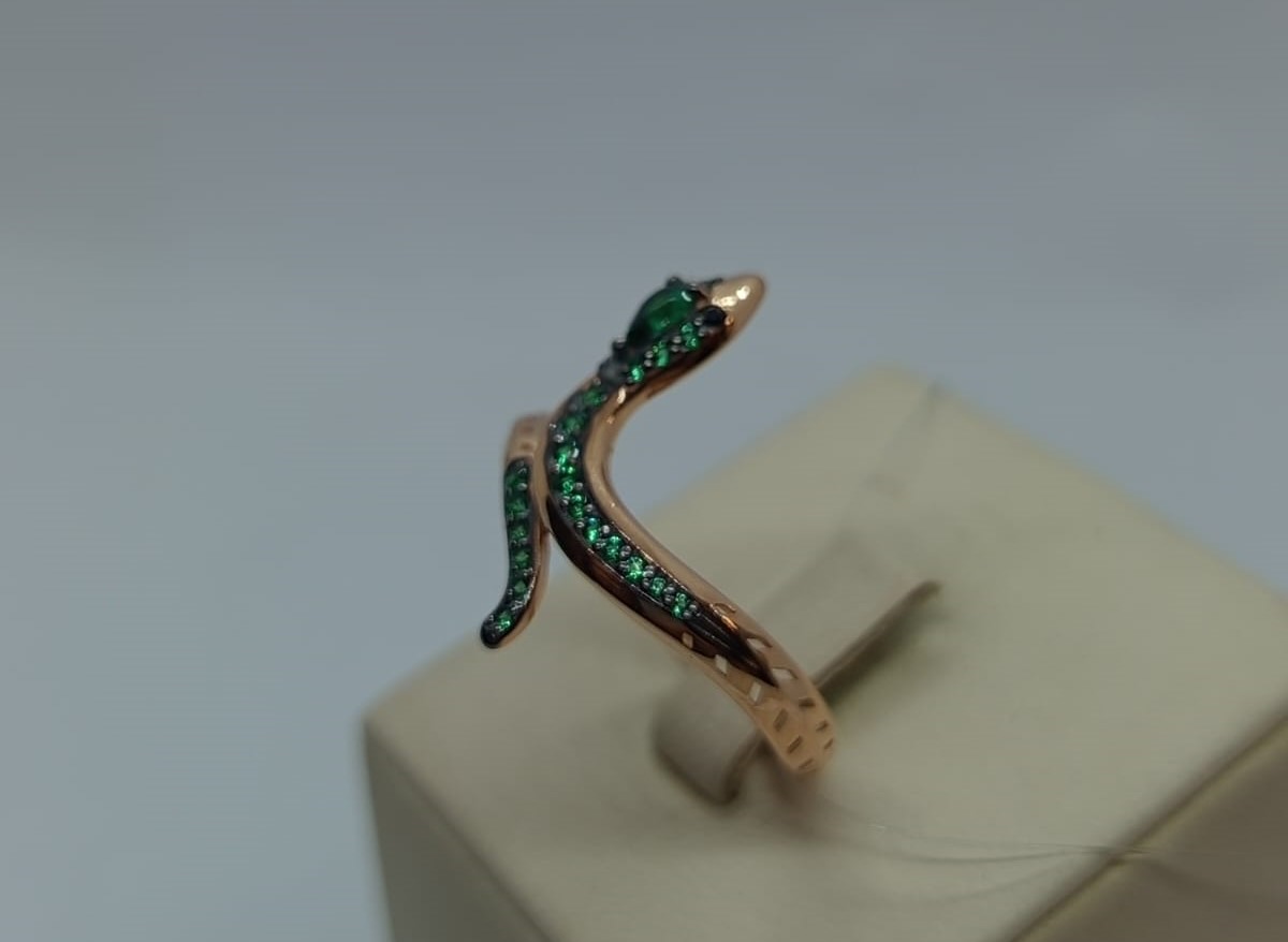 КОЛЬЦО С КАМНЯМИ (Au 585)