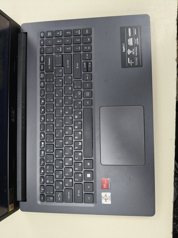 Ноутбук Acer Aspire 3; Silver 3050U, Radeon Graphics, 4 Гб, Нет, 1 Tb