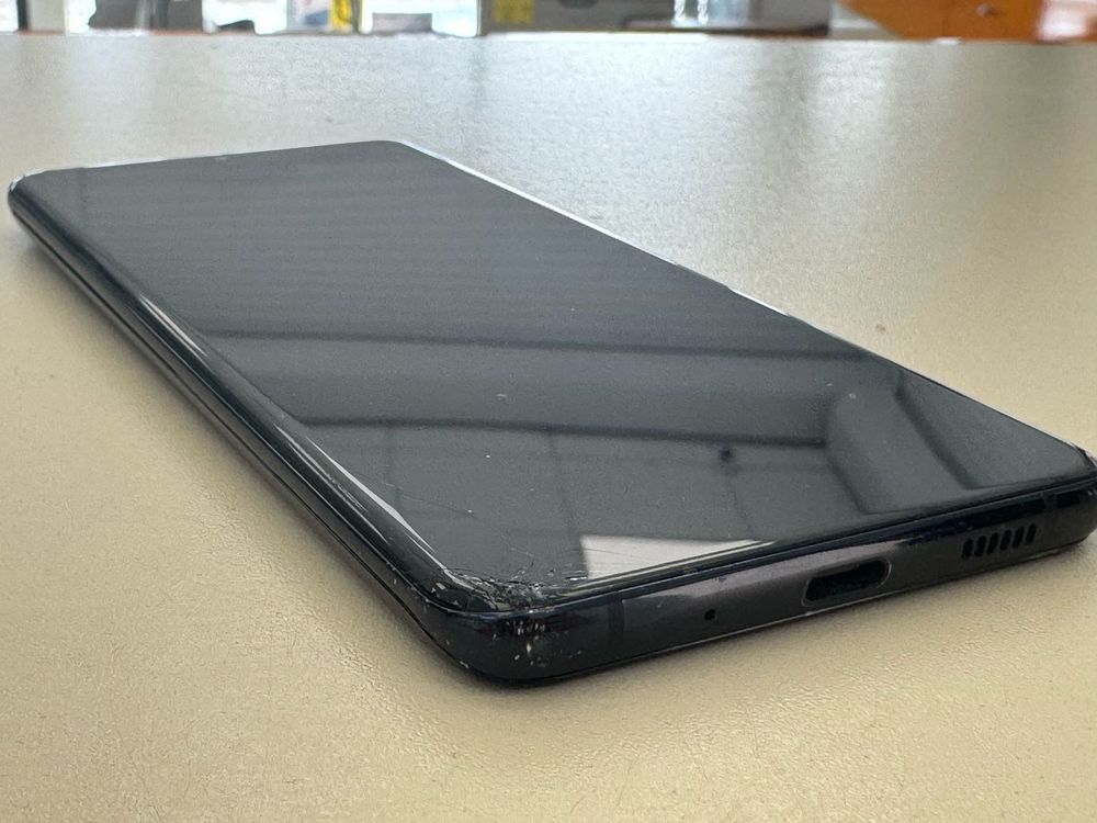 Смартфон Samsung Galaxy S20 Plus