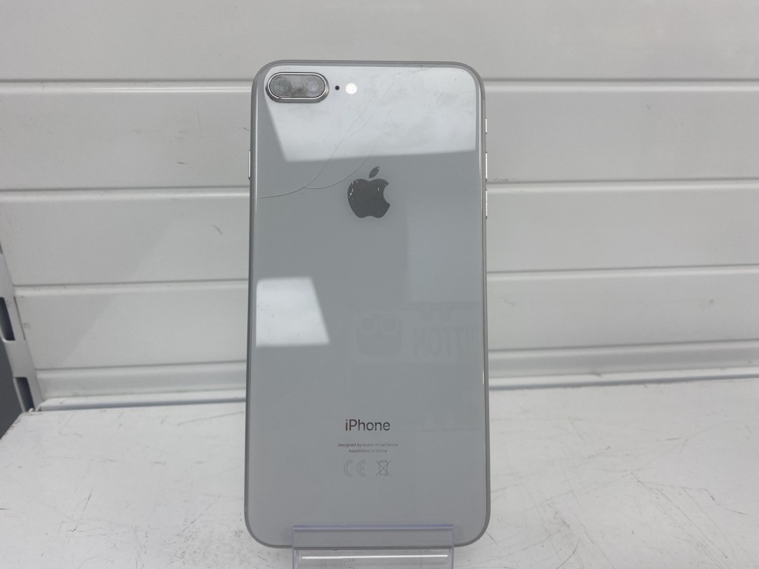Смартфон Apple iPhone 8 Plus 64Gb