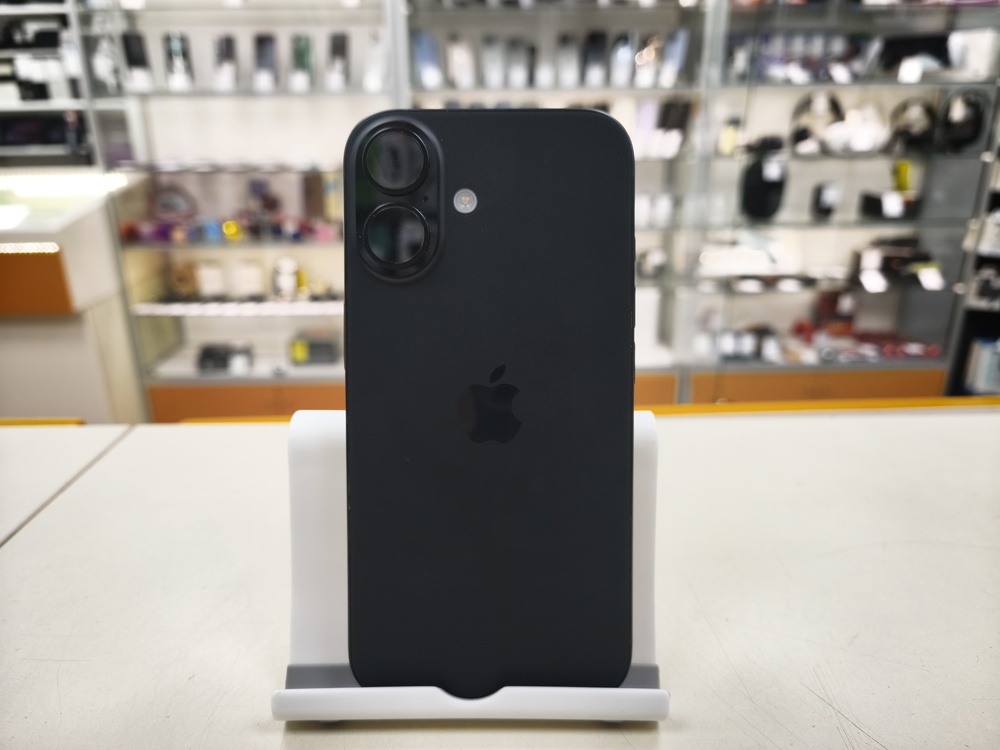 Смартфон Apple Iphone 16 128Gb