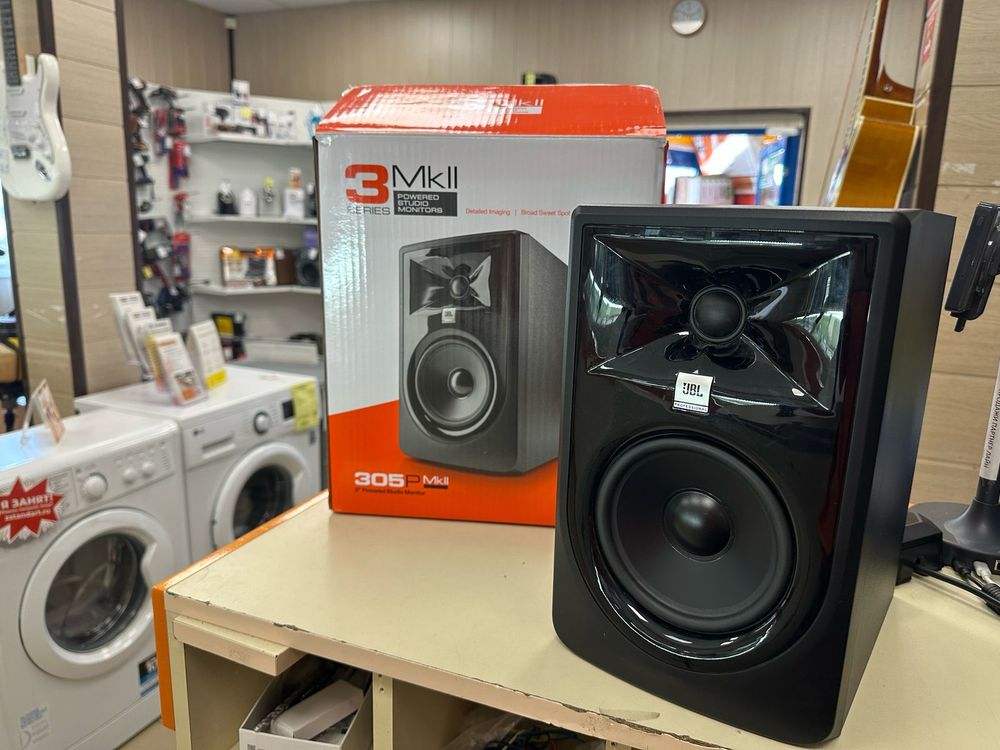 Студийный монитор JBL 3 SERIES MKII