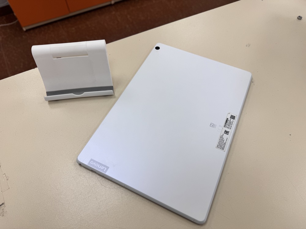 Планшет Lenovo TB-x505x