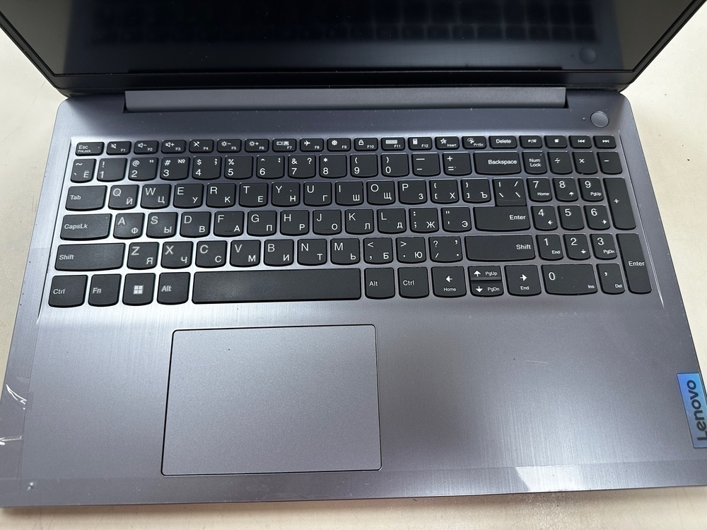 Ноутбук Lenovo; Ryzen 5-5500U,  Intel(R) Graphics, 8 Гб, Нет, 240 Гб