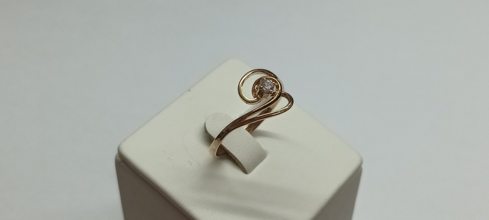 КОЛКМ585 КОЛЬЦО С КАМНЕМ (Au 585)