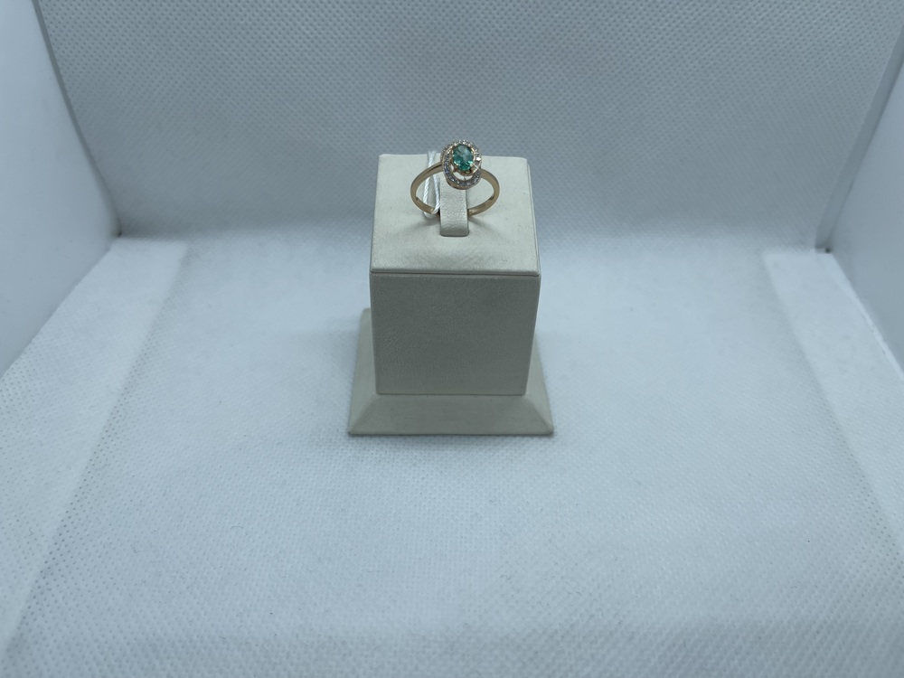 КОЛЬЦО С КАМНЯМИ (Au 585)