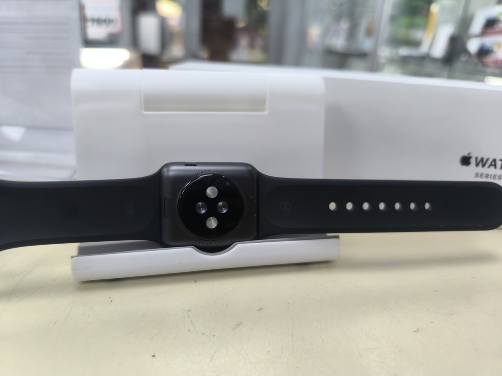 Смарт-часы Apple Watch Series 3 38 мм