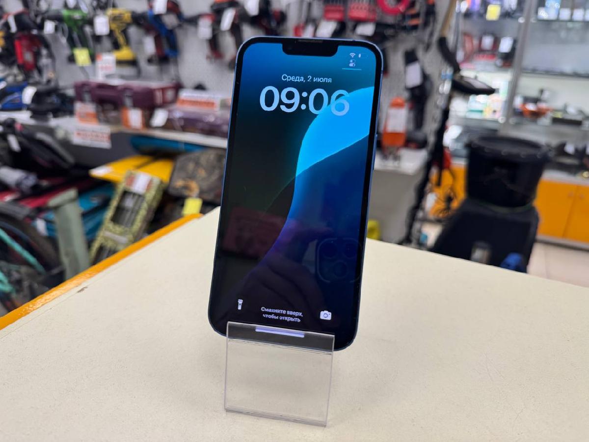Смартфон Apple iPhone 13 128Gb