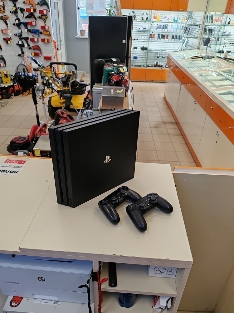 Игровая приставка PlayStation 4 Pro 1Tb