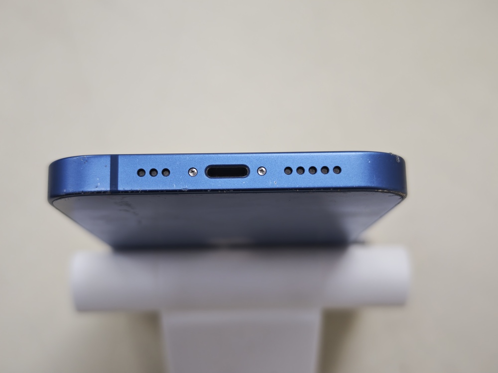 Смартфон Apple iPhone 13 128Gb