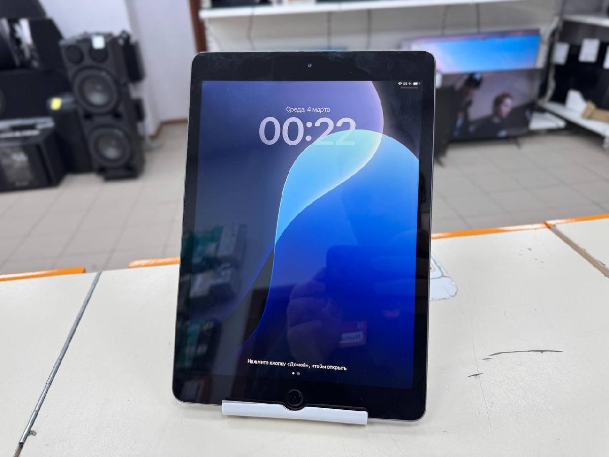 Планшет Apple iPad 8 32ГБ  (2020 A2270 (Wi-Fi)