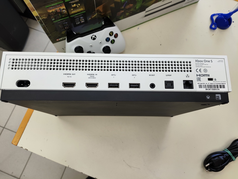 Игровая приставка Xbox One S 1TB