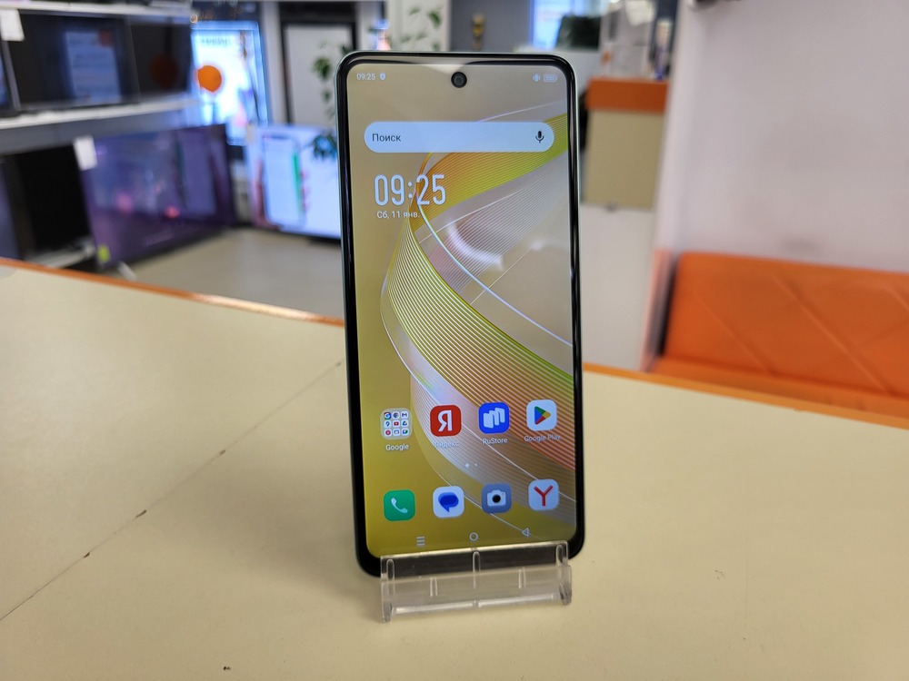 Смартфон Infinix Smart 8 4/128