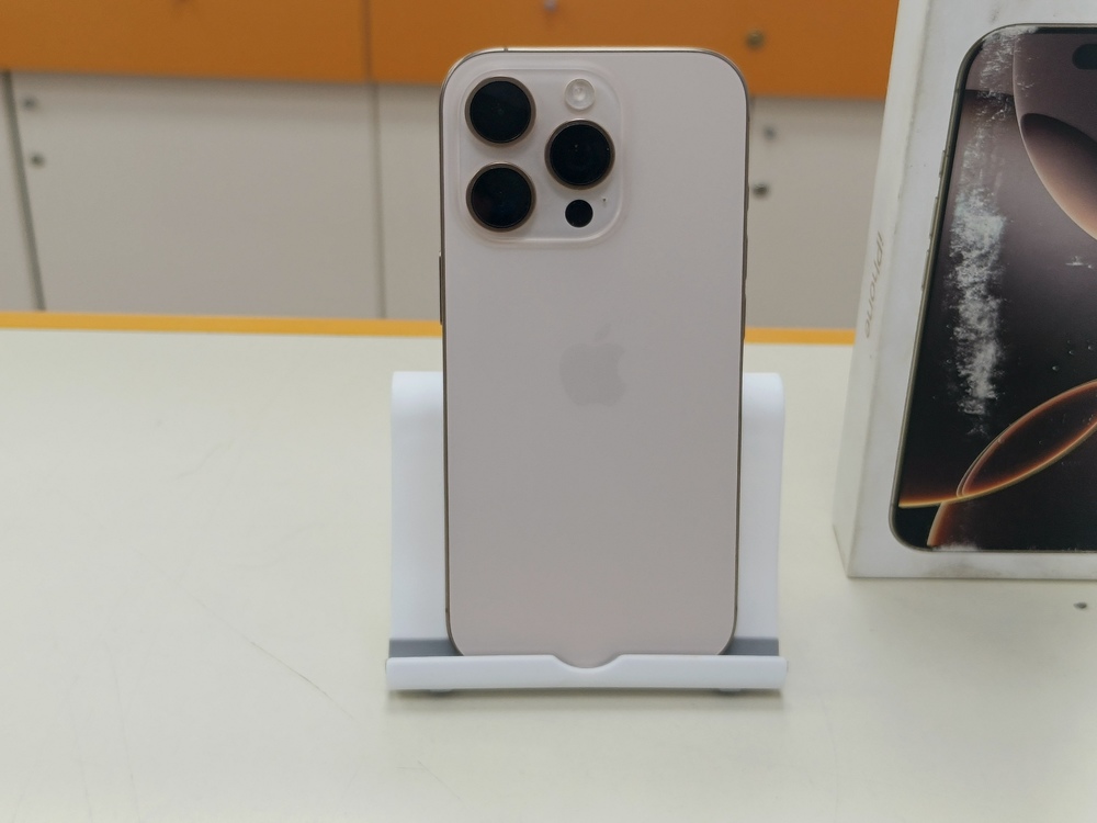 Смартфон Apple Iphone 16 Pro 128Gb