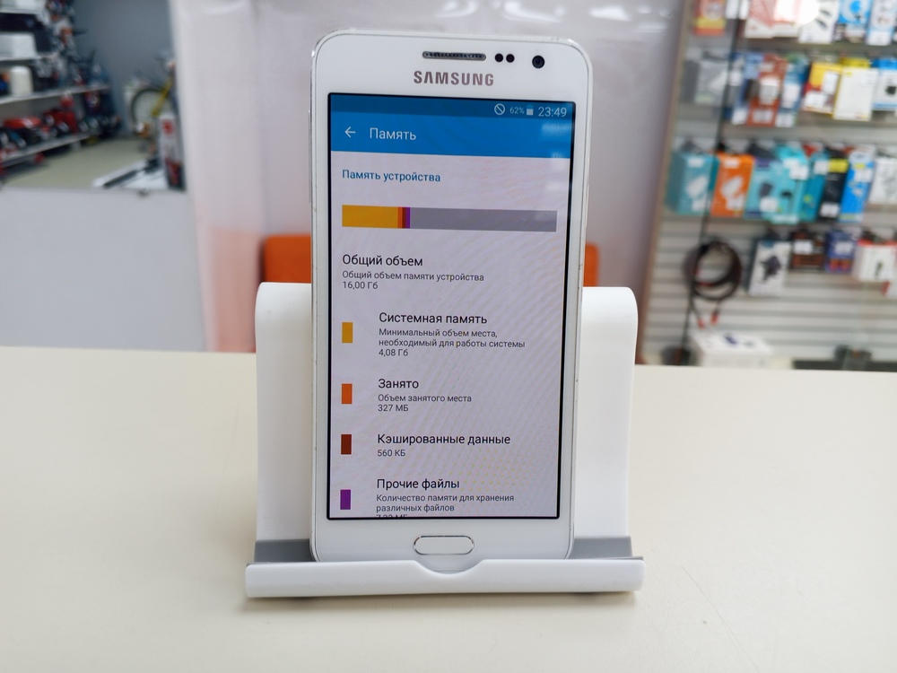 Смартфон Samsung Galaxy A3 1/16