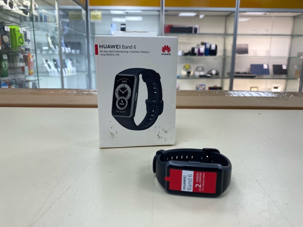 Смарт-часы Huawei Band 6
