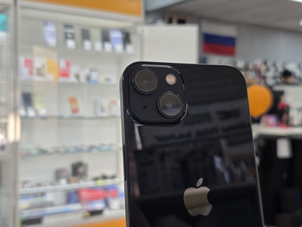 Смартфон Apple iPhone 13 128Gb
