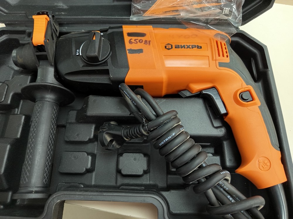 Перфоратор Вихрь П-650К