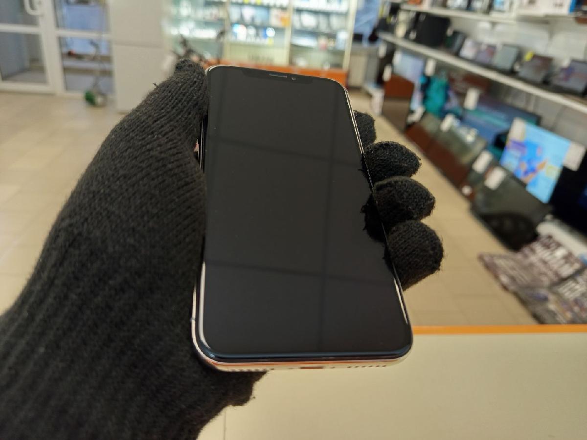 Смартфон Apple iPhone X 64Gb