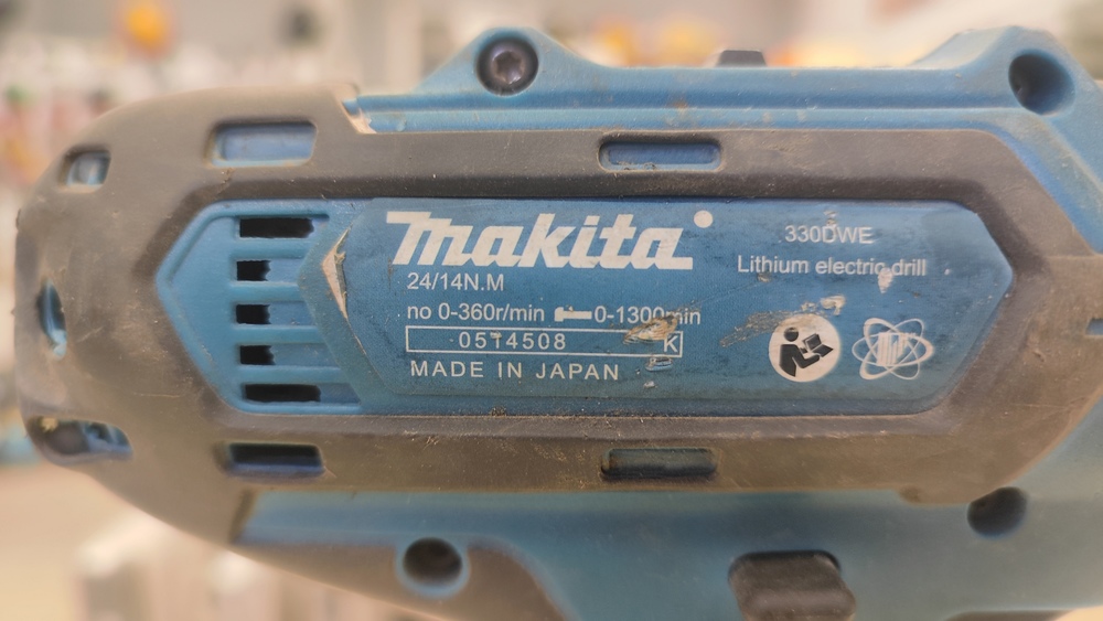 Шуруповерт Makita 330DWE