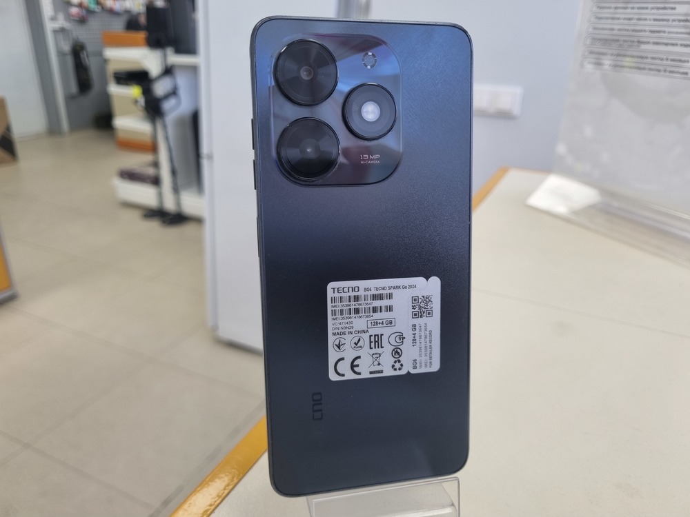 Смартфон Tecno Spark Go 2024 4/128