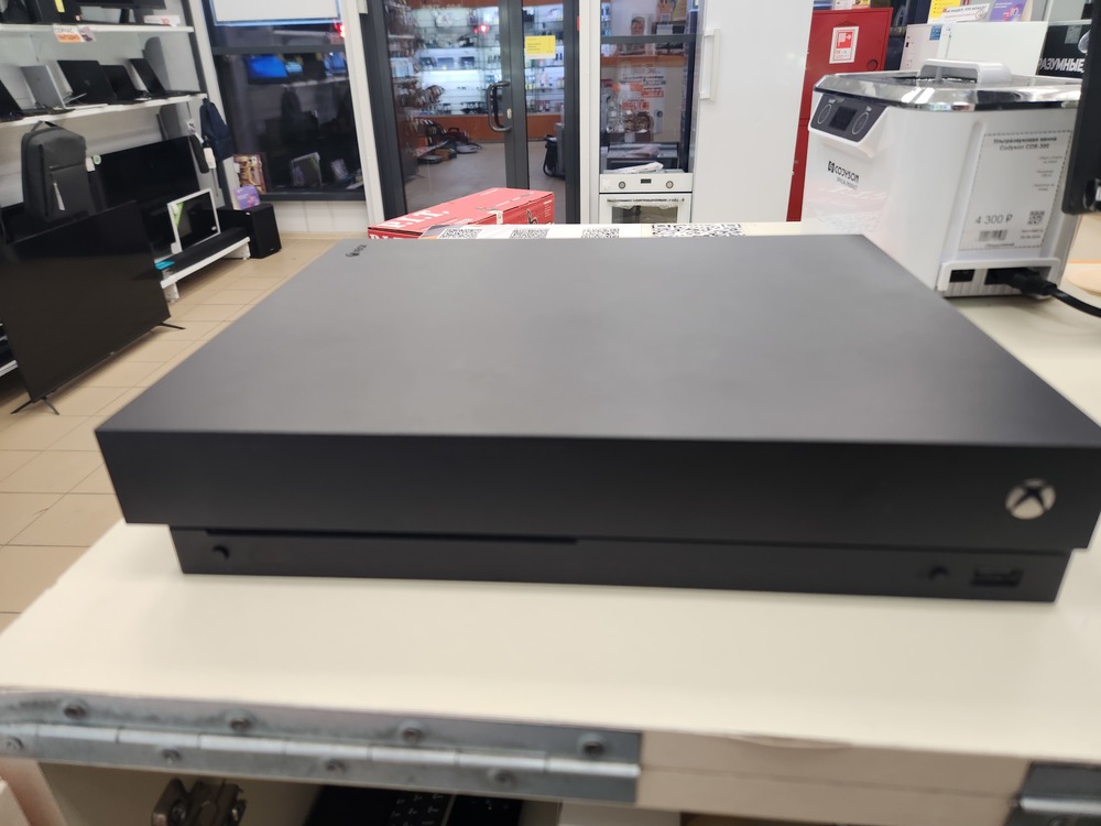 Игровая приставка Xbox One X 1Tb