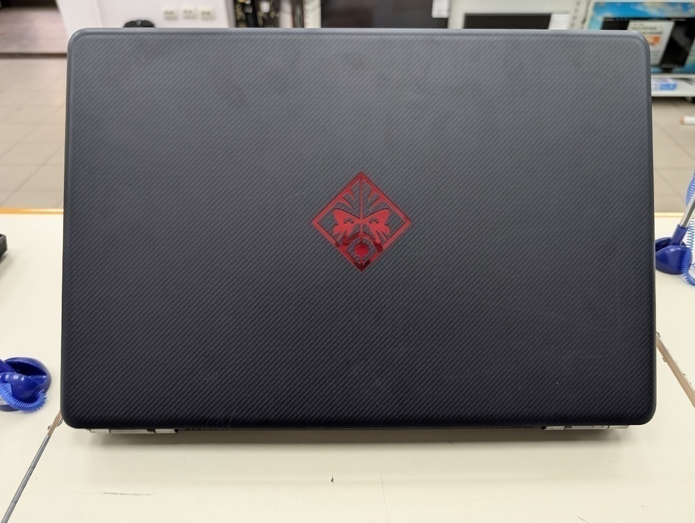 Ноутбук HP; Core i7-7700HQ, GeForce GTX 1070, 8 Гб, 240 Гб, Нет