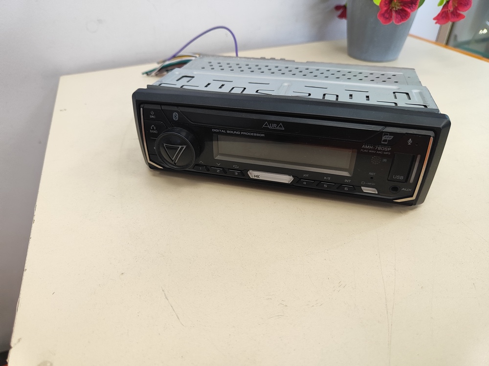 Автомагнитола Aura AMH-78DSP;