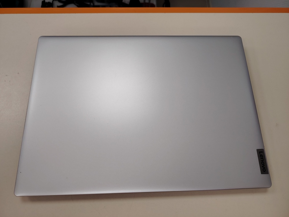 Ноутбук Lenovo; Celeron N4020, Intel HD Graphics 620, 4 Гб, 120 Гб, Нет