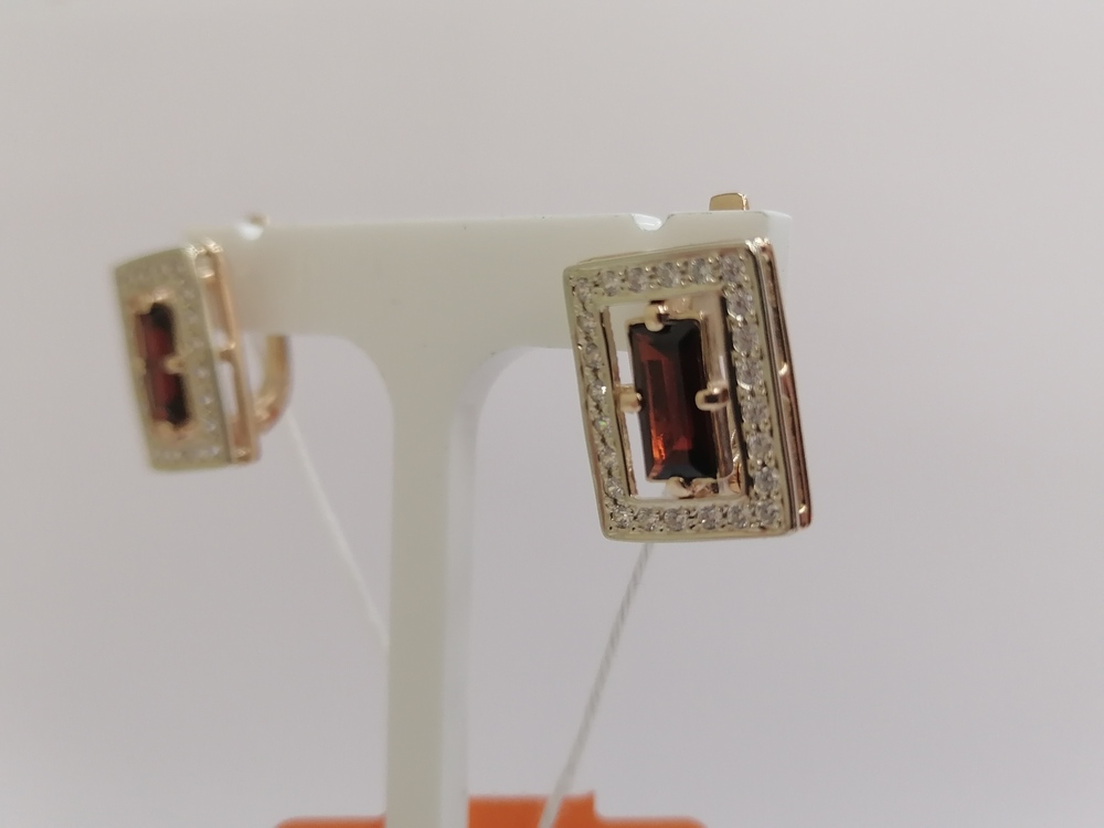 СКМИ585 СЕРЬГИ С КАМНЯМИ (Au 585)