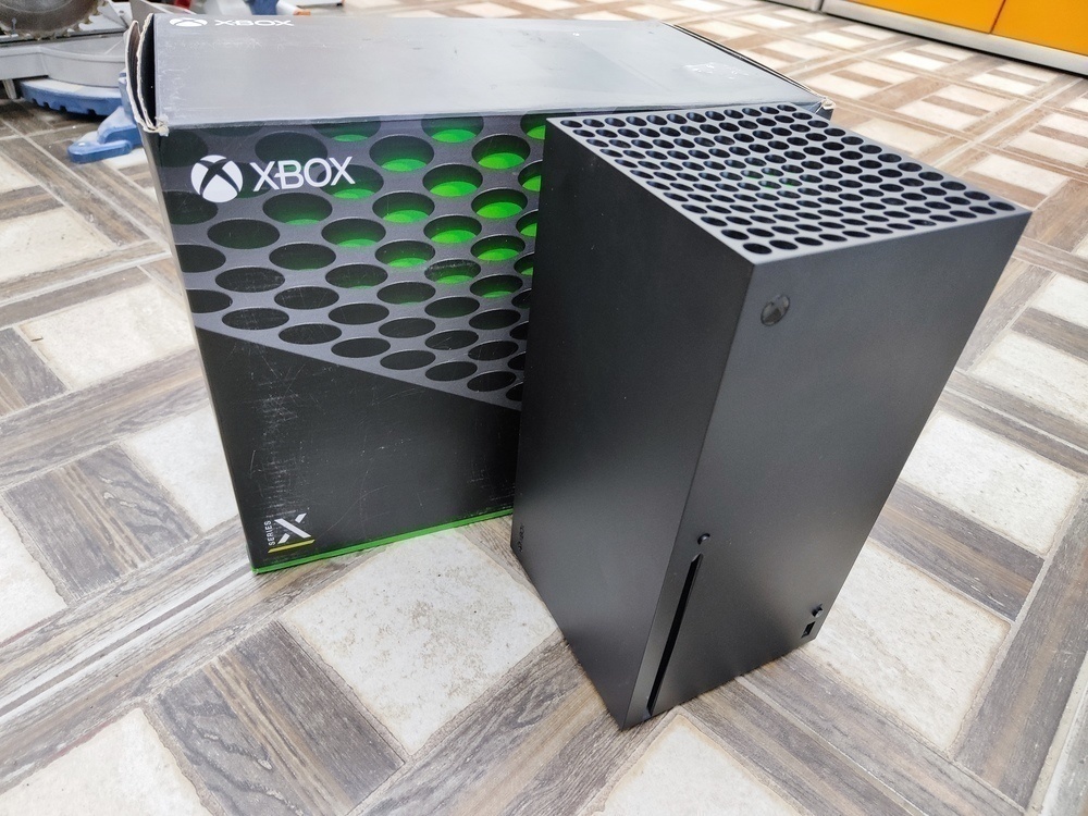 Игровая приставка Xbox Series X 1Tb