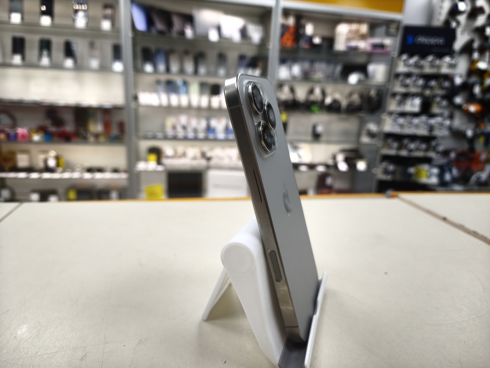 Смартфон Apple Iphone 16 Pro 256Gb