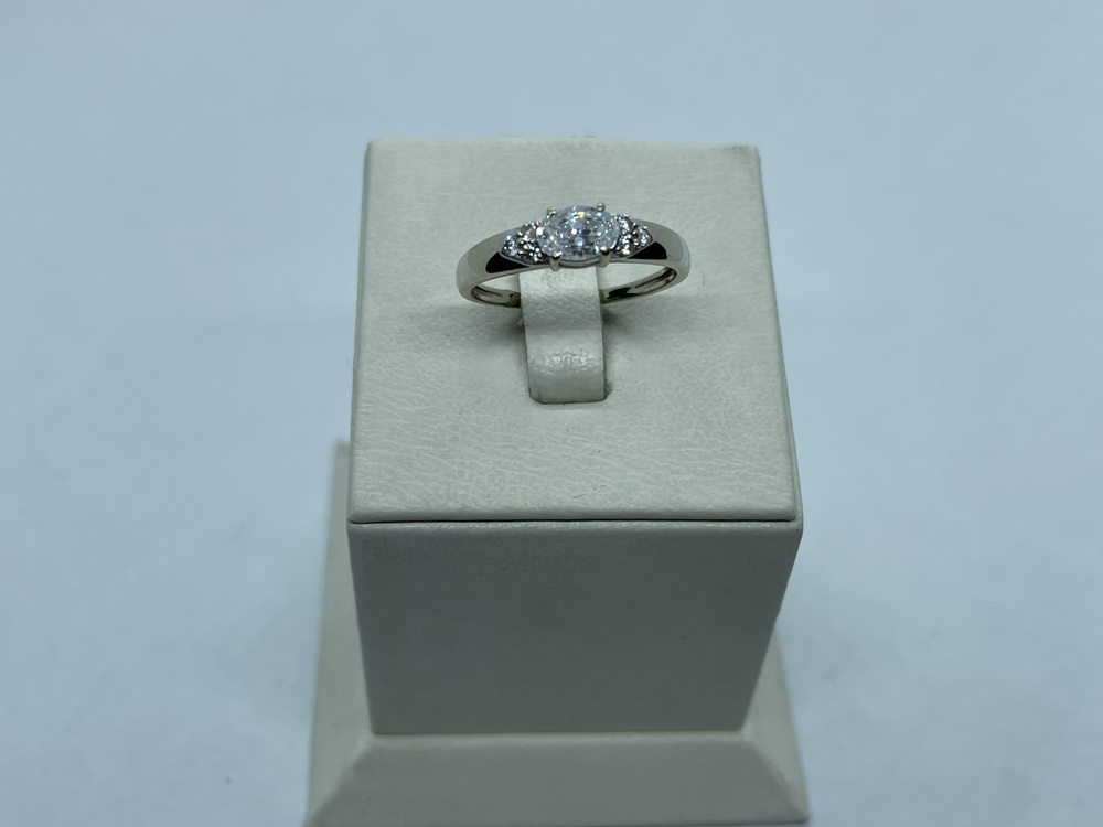 КОЛКМИ585 КОЛЬЦО С КАМНЯМИ (Au 585)