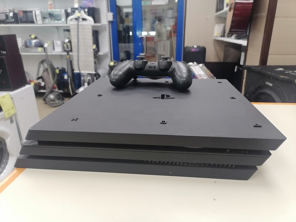 Игровая приставка PlayStation 4 Pro 1Tb