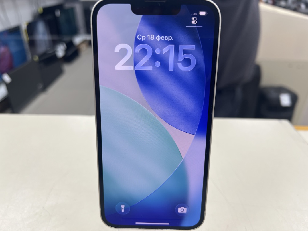 Смартфон Apple iPhone 13 128Gb