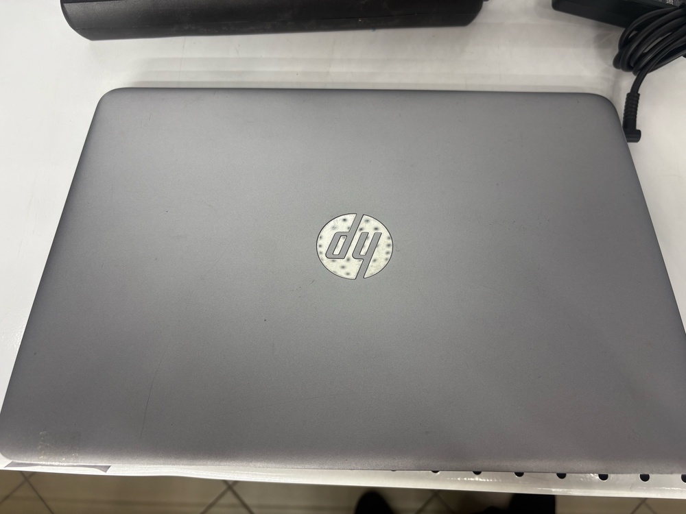 Ноутбук HP Bang Olufsen Elite Book; PRO A10-8730B, Radeon R5 series, 8 Гб, 128 Гб, Нет