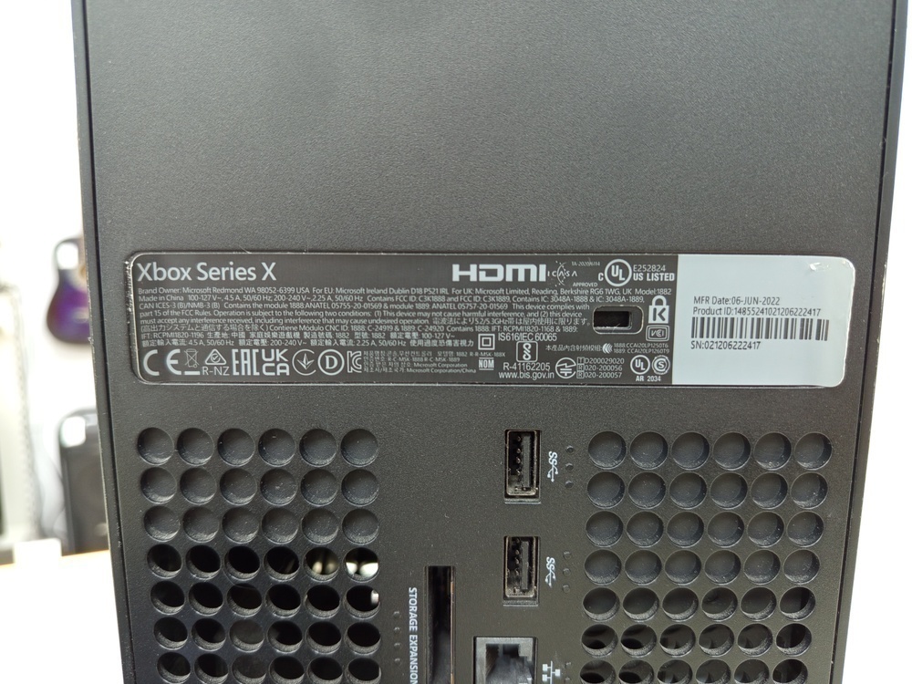 Игровая приставка Xbox Series X 1Tb