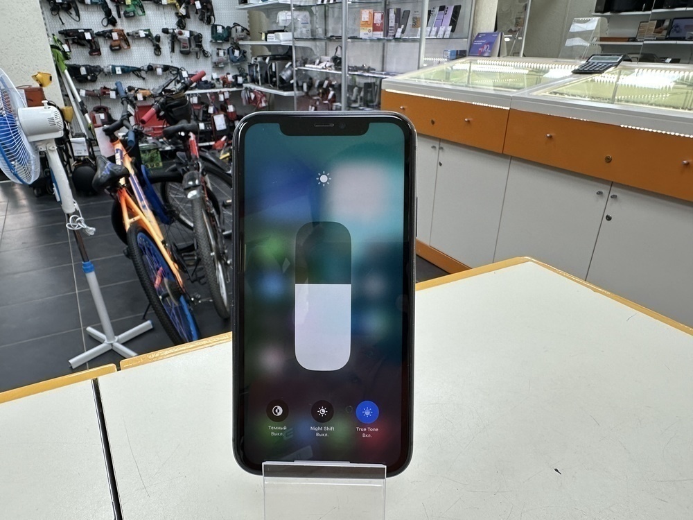 Смартфон Apple iPhone 11 64Gb