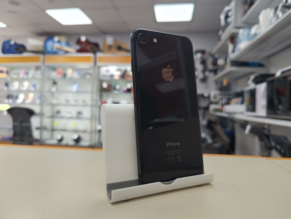 Смартфон Apple iPhone 8 64Gb